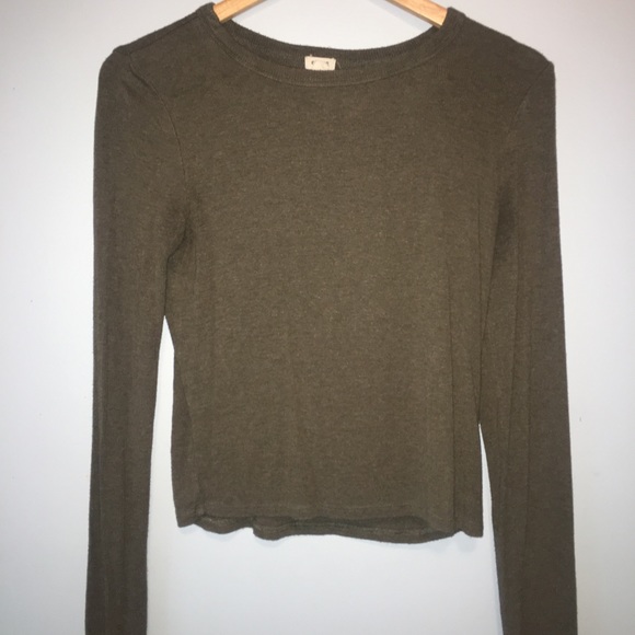 Dark camo coloured long sleeve - Picture 2 of 2